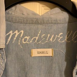 Madewell Tops - Made well chambray top Madewell Tops - Made well chambray top